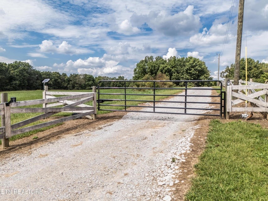 1079 York Road Crossville, TN 38555 - Photo 2 of 32 Gallery Image 2