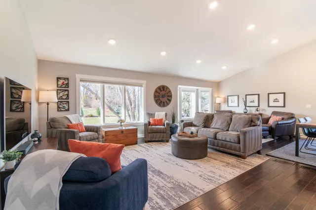 $549,900 | 676 North Hay Lake Road, Eagan, MN 55123