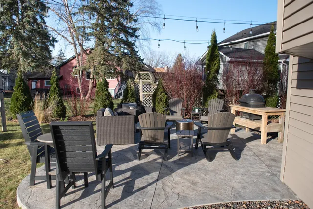 $549,900 | 676 North Hay Lake Road, Eagan, MN 55123