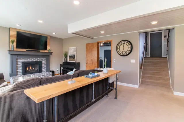 $549,900 | 676 North Hay Lake Road, Eagan, MN 55123