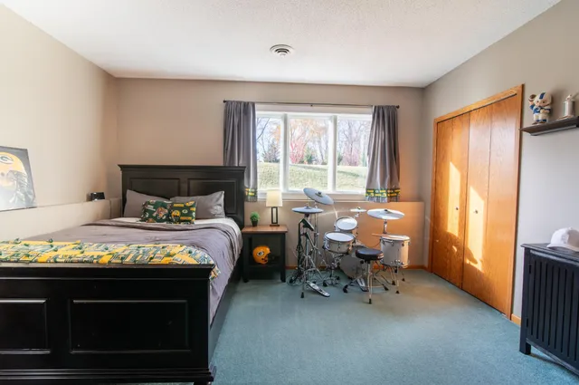 $549,900 | 676 North Hay Lake Road, Eagan, MN 55123