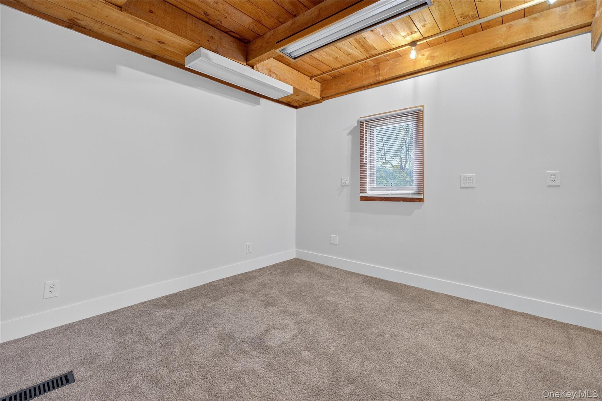 618 Salt Point Turnpike Poughkeepsie, NY 12601 - Photo 26 of 38 a view of a small space