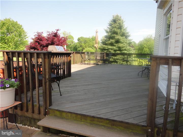 541 Middletown Road Media, PA 19063 - Photo 21 of 23 Deck