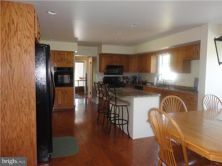 541 Middletown Road Media, PA 19063 - Photo 7 of 23 Kitchen