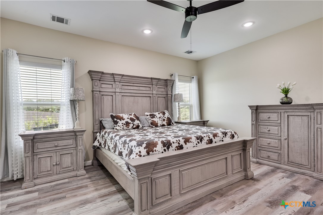 537 Lower Elgin Road Elgin, TX 78621 - Photo 21 of 45