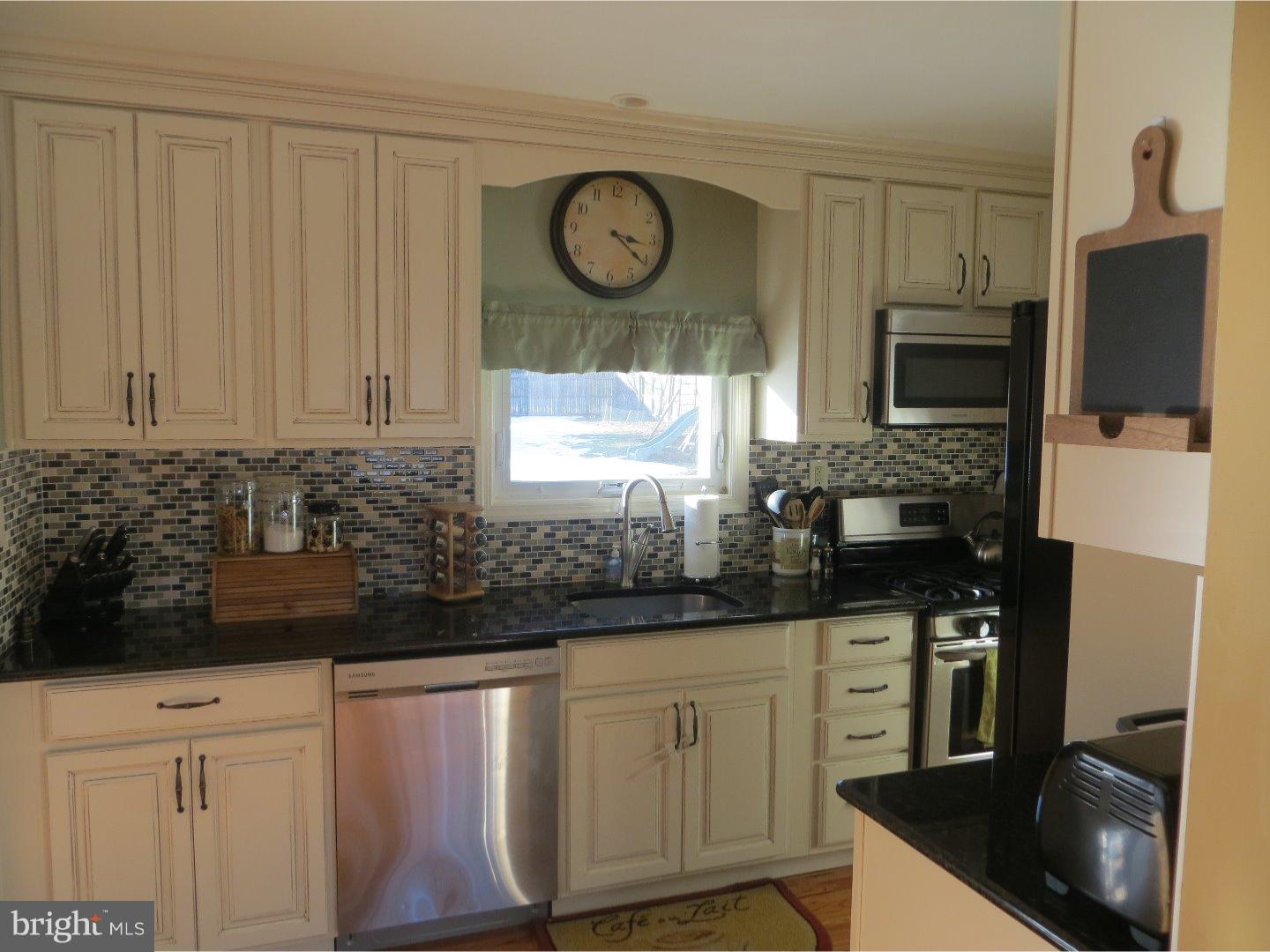 84 Stephen Road Brick, NJ 08724 - Photo 6 of 23 Kitchen