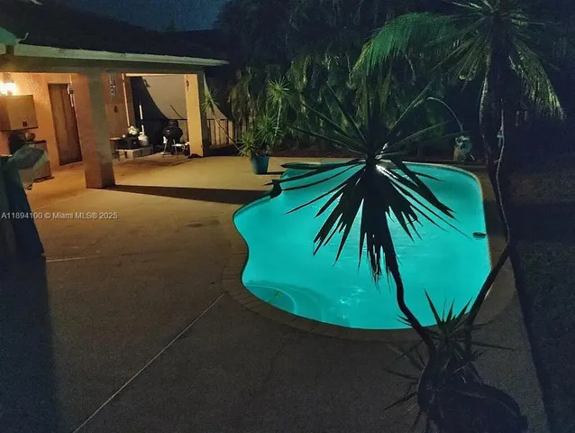 $655,000 | 5920 York Lane, Davie, FL 33331