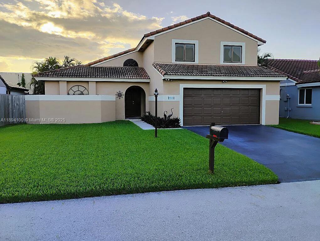 5920 York Lane Davie, FL 33331 - Photo 3 of 30