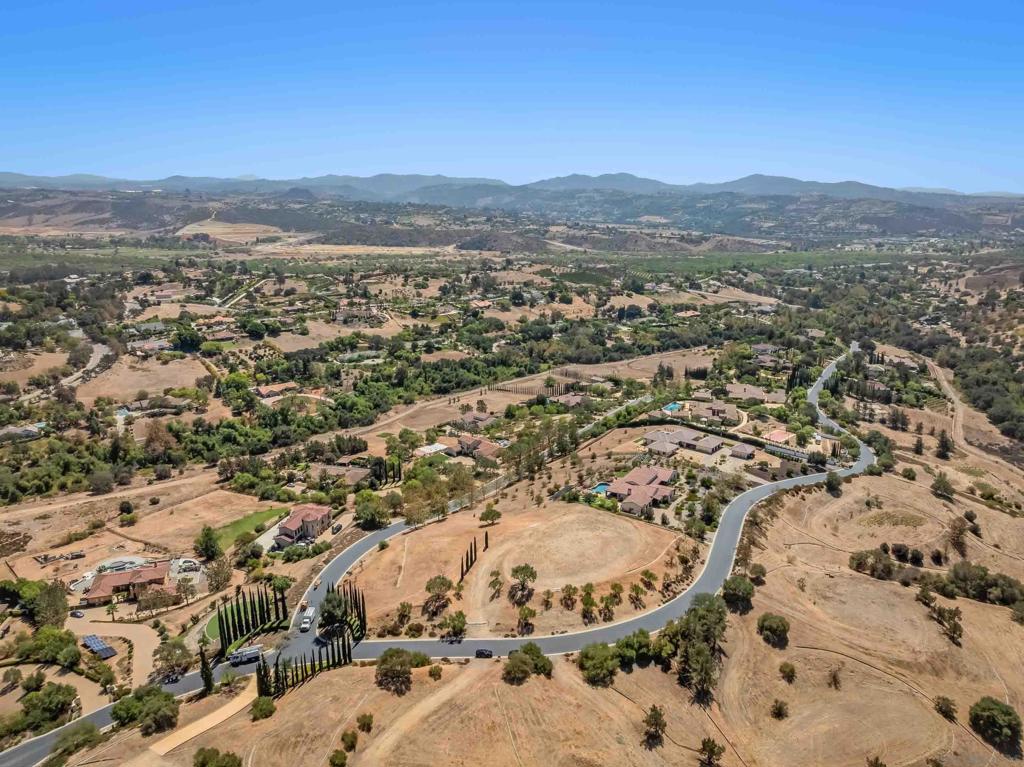 4034 Bridlewood Road Fallbrook, CA 92028 - Photo 9 of 16 Gallery Image 9