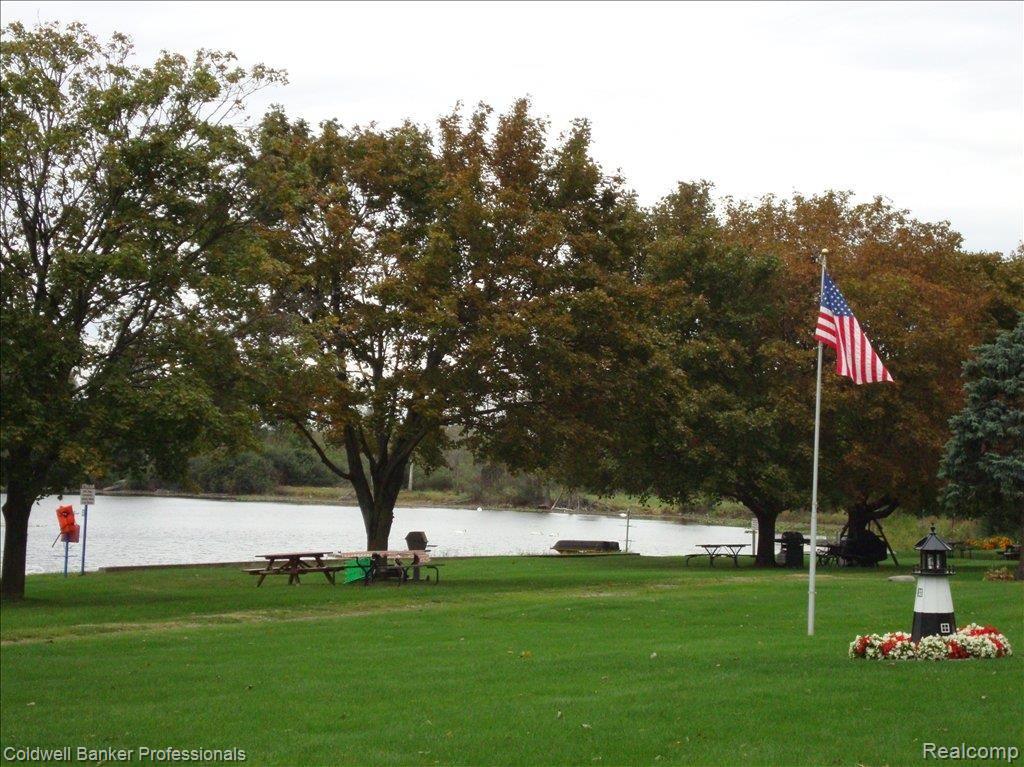 26955 Milford Road, Unit 18 New Hudson, MI 48165 - Photo 10 of 10 Commons Area