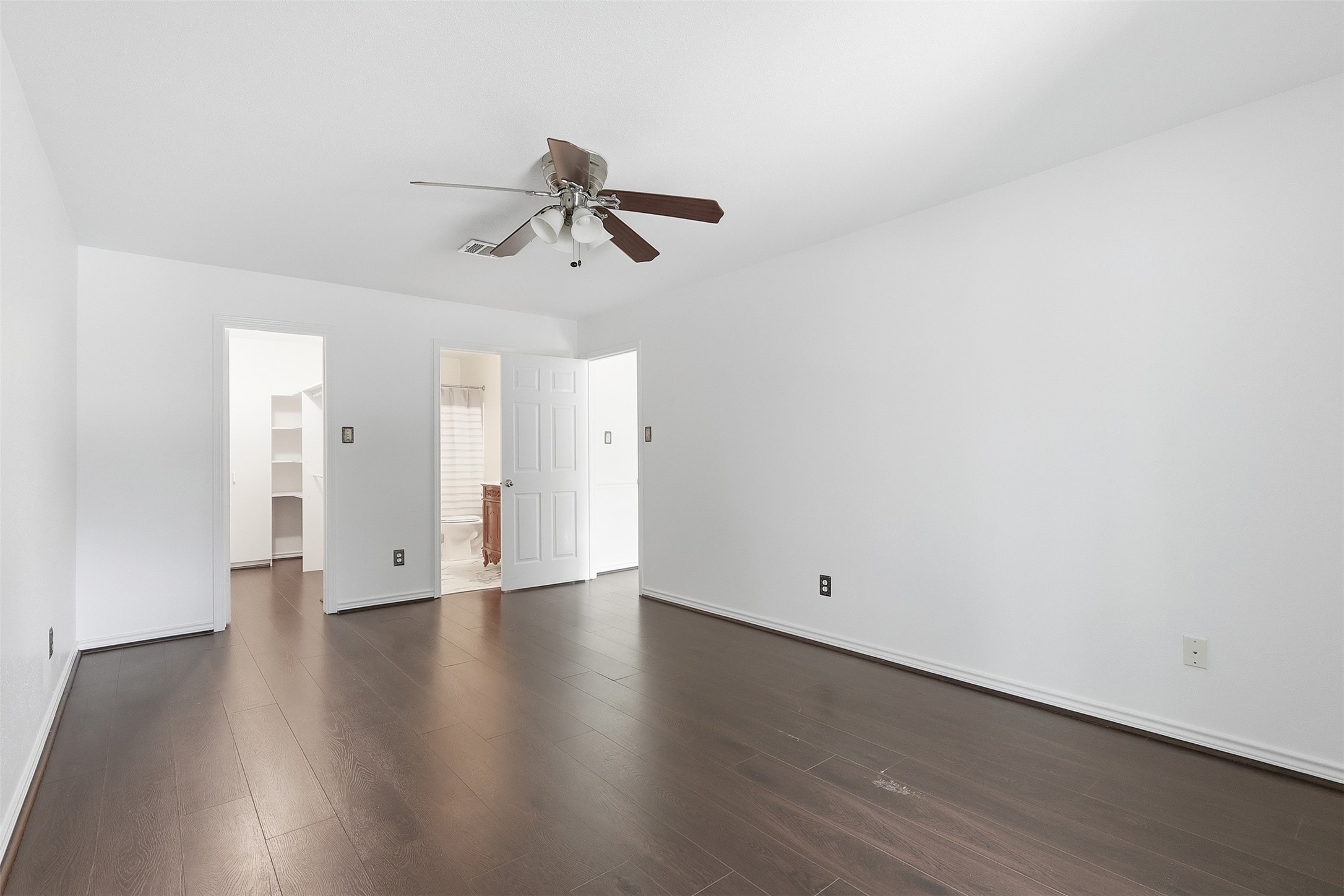 10 East Broken Oak Court Spring, TX 77381 - Photo 27 of 47 Walk in closet and en suite bathroom complete this primary suite.