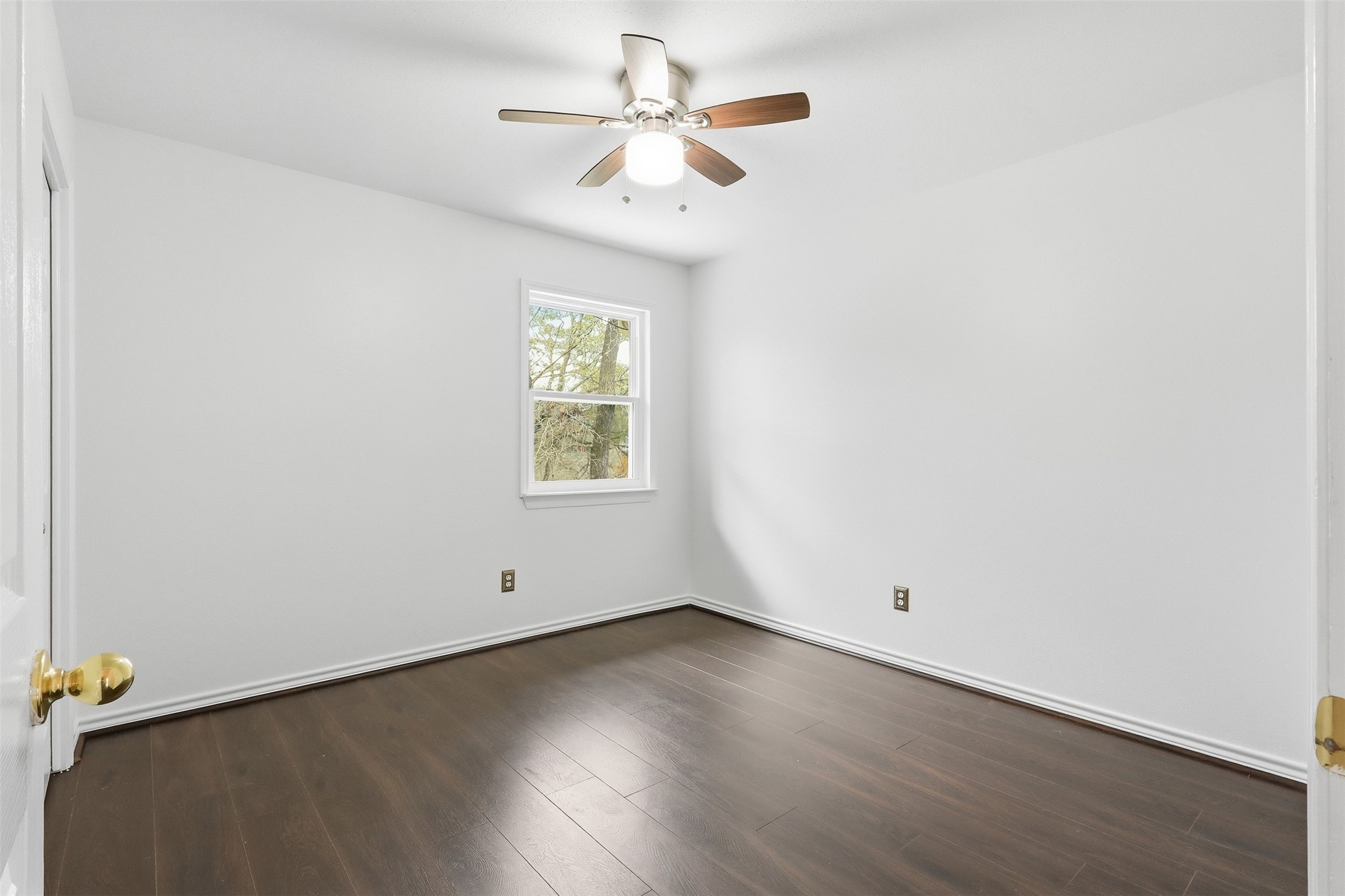 10 East Broken Oak Court Spring, TX 77381 - Photo 30 of 47 Secondary bedroom, game room, or study with plenty of privacy.