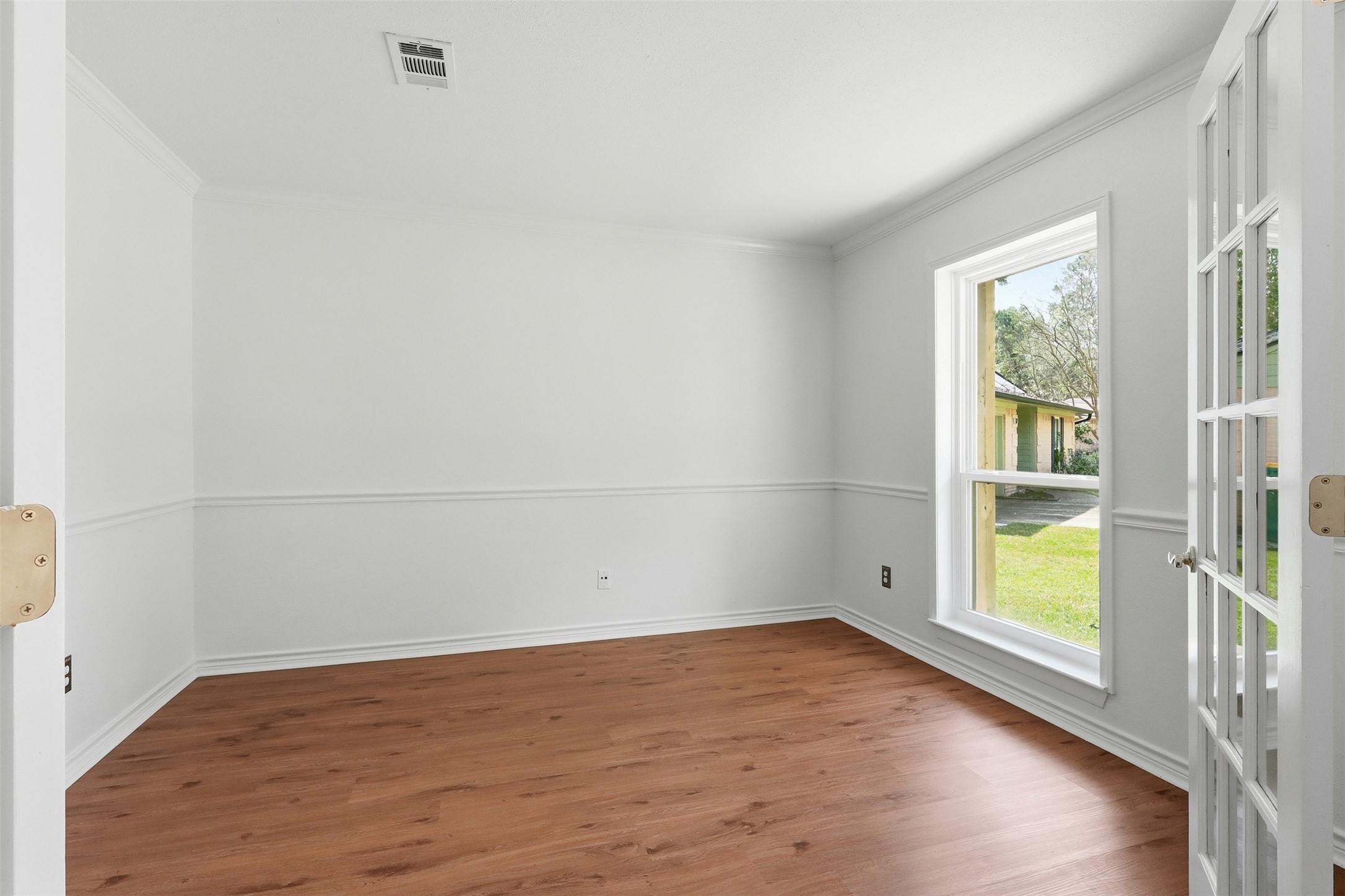 10 East Broken Oak Court Spring, TX 77381 - Photo 9 of 47 Enjoy the study with French doors. Ideal for an office or reading nook with a pleasant view outside.