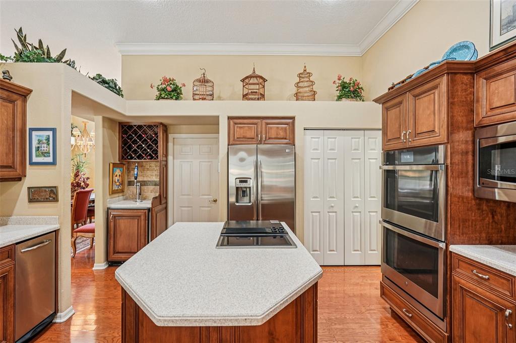 417 Huntridge Drive Venice, FL 34292 - Photo 15 of 68