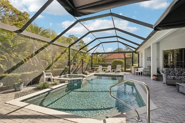 $995,900 | 417 Huntridge Drive, Venice, FL 34292