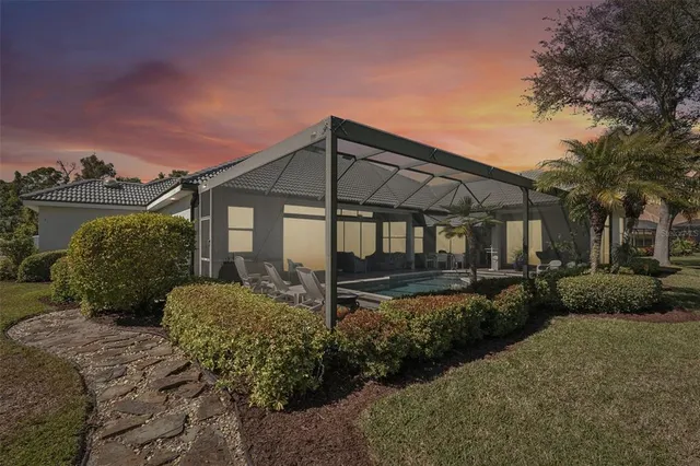 $995,900 | 417 Huntridge Drive, Venice, FL 34292