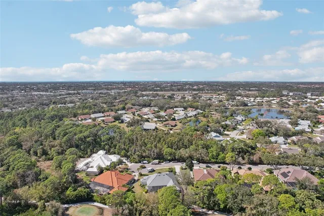 $995,900 | 417 Huntridge Drive, Venice, FL 34292