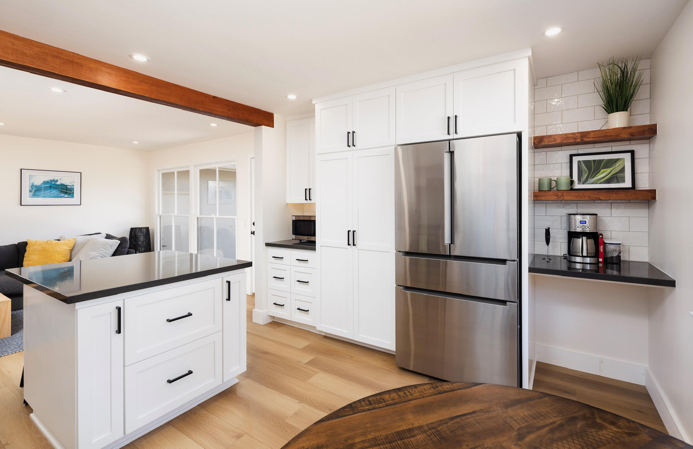 238 San Rafael Avenue Santa Barbara, CA 93109 - Photo 6 of 17 Perfect for morning coffee