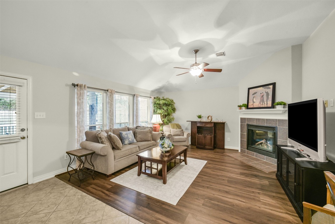 25103 Diamond Ranch Drive Katy, TX 77494 - Photo 11 of 34 Enjoy cozying up by the gas fireplace on those chilly winter nights.