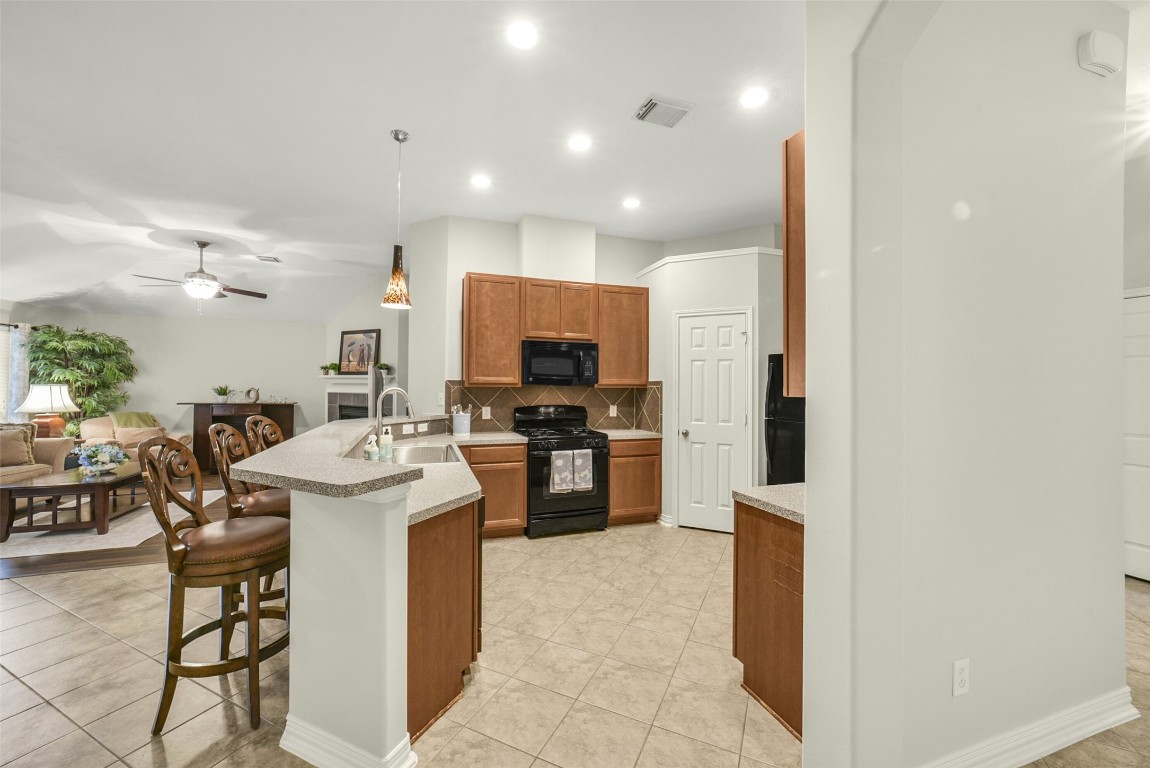 25103 Diamond Ranch Drive Katy, TX 77494 - Photo 13 of 34