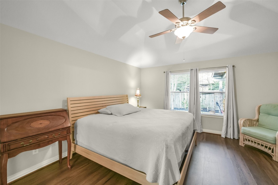 25103 Diamond Ranch Drive Katy, TX 77494 - Photo 21 of 34 Primary bedroom has a view of the backyard.