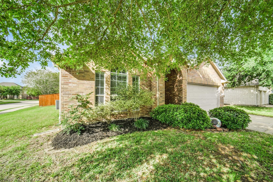25103 Diamond Ranch Drive Katy, TX 77494 - Photo 4 of 34 The roof was replaced in July of 2025.