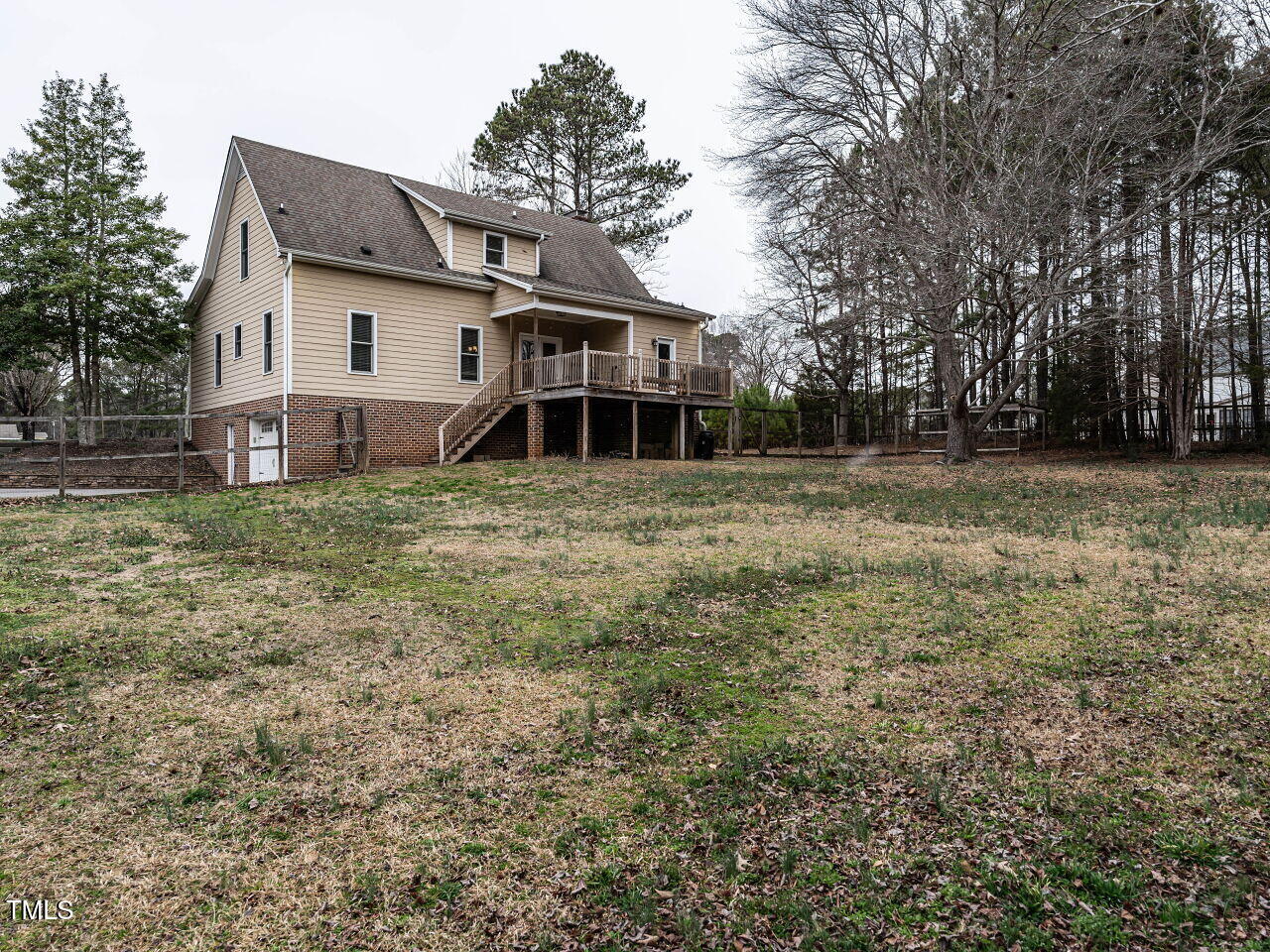 3117 Campbell Road Raleigh, NC 27606 - Photo 38 of 42 037-1280x960-backyard