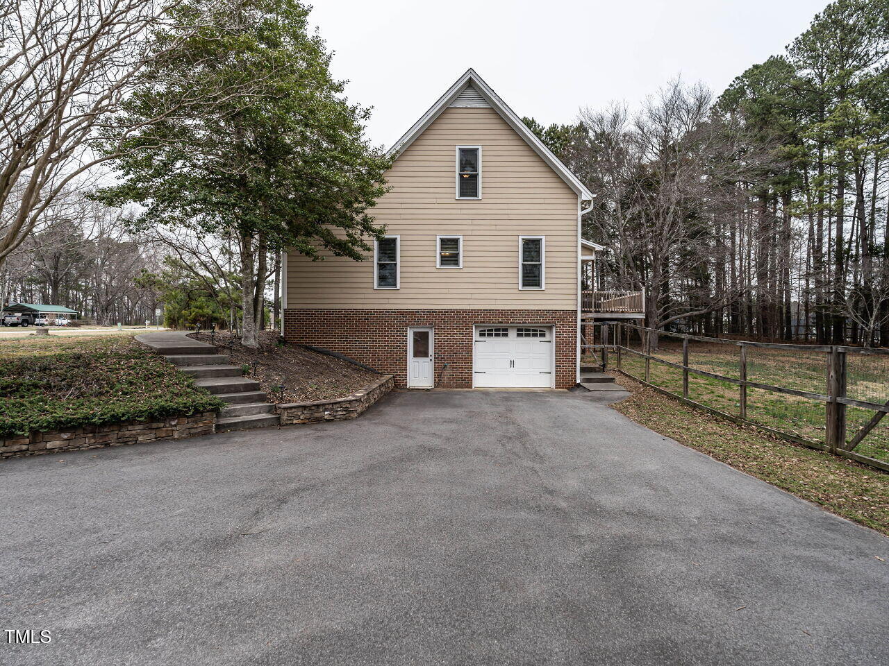 3117 Campbell Road Raleigh, NC 27606 - Photo 40 of 42 040-1280x960-garage-driveway