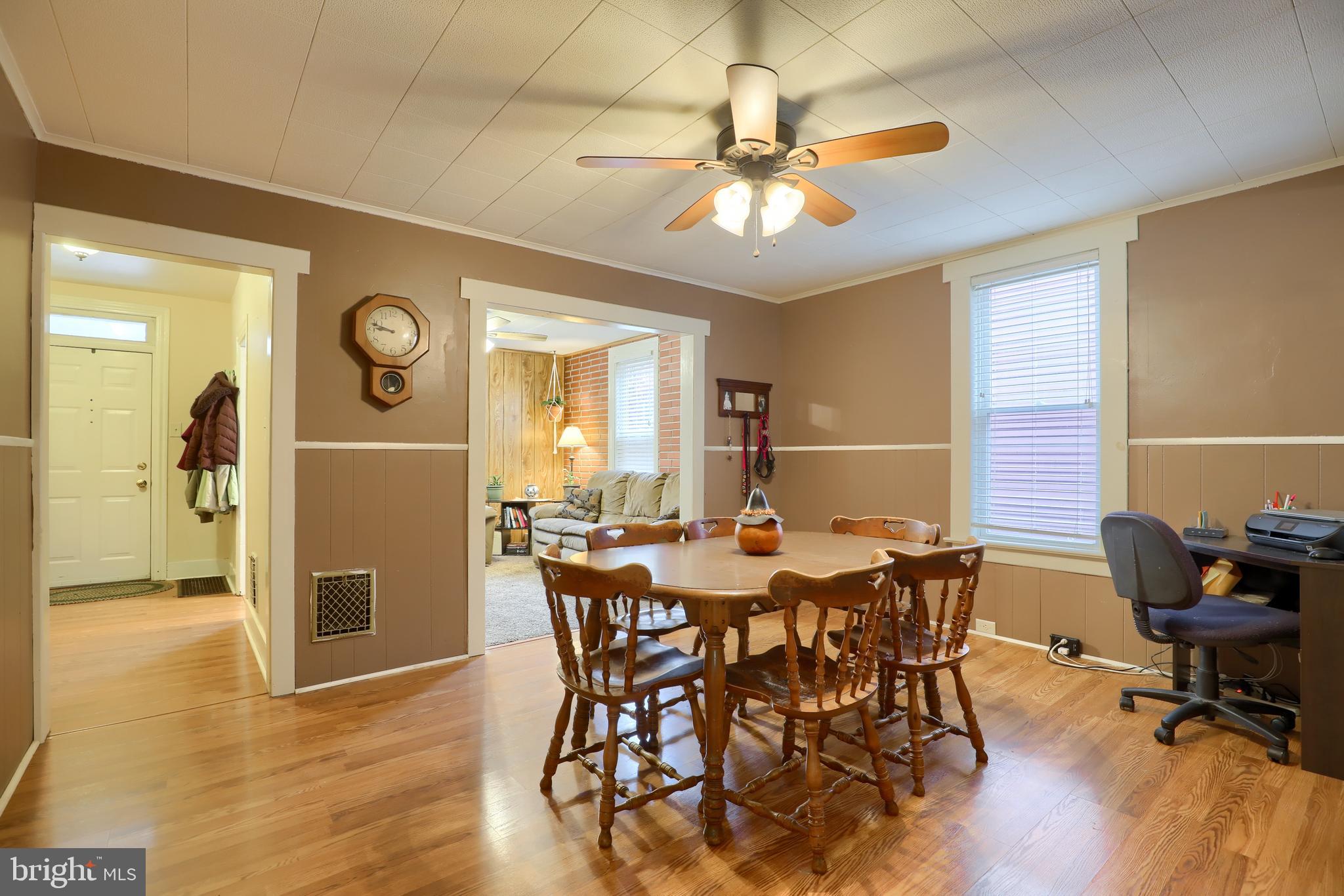 33 South Locust Street Lititz, PA 17543 - Photo 9 of 28