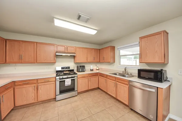 $289,900 | 17006 Kemble Creek Drive, Houston, TX 77084