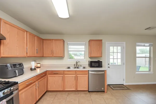 $289,900 | 17006 Kemble Creek Drive, Houston, TX 77084
