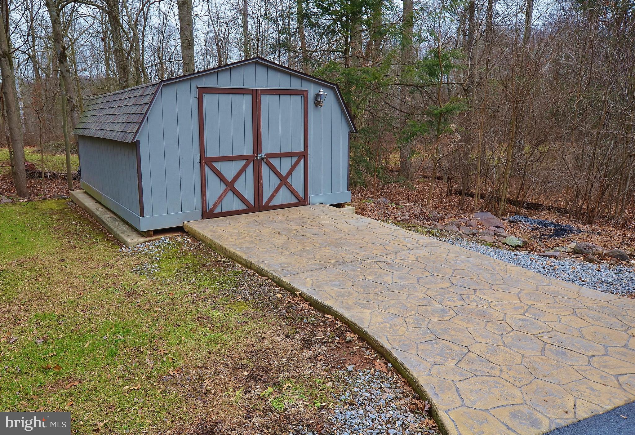 430 Greenville Road Denver, PA 17517 - Photo 17 of 23 Large Storage Shed