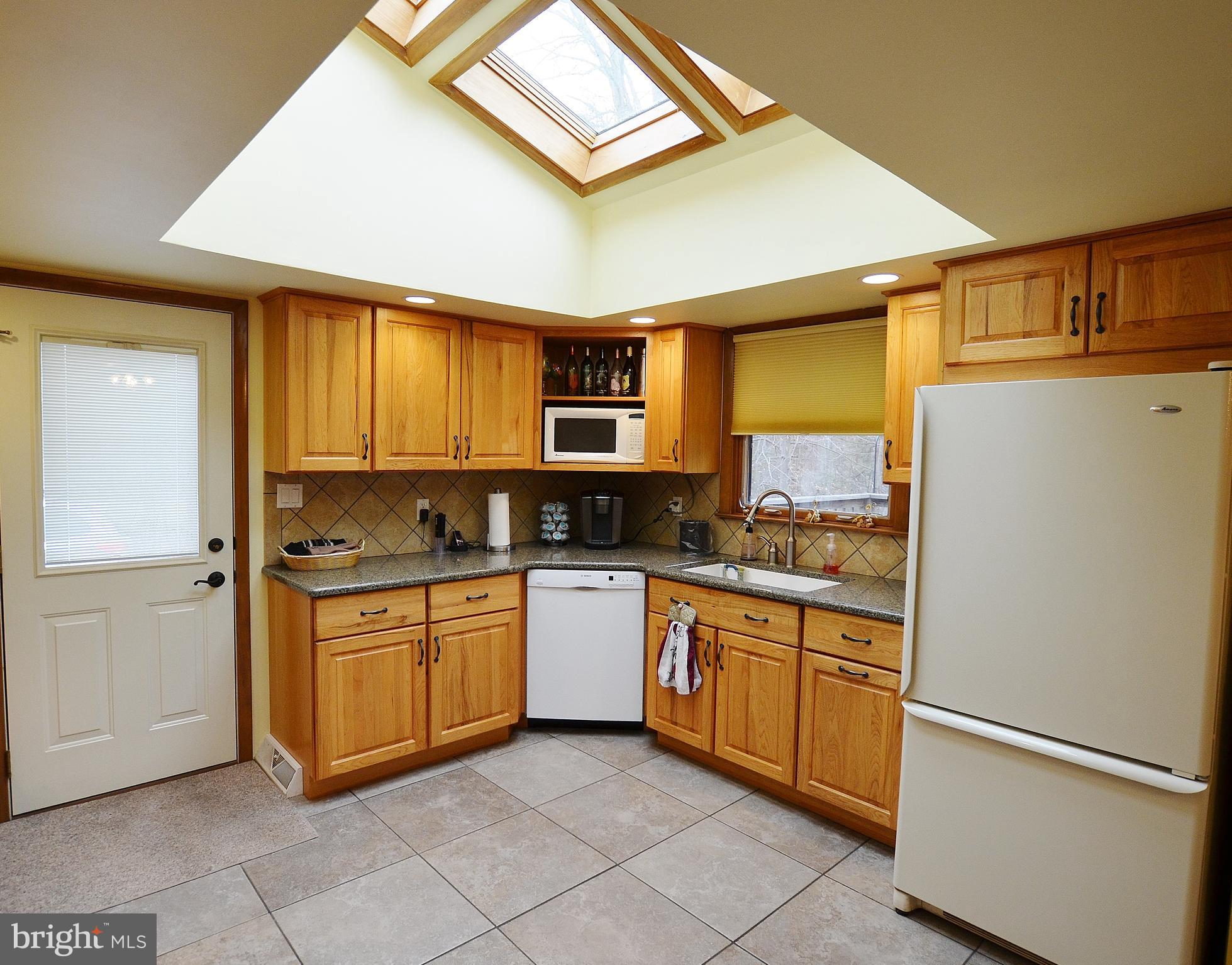 430 Greenville Road Denver, PA 17517 - Photo 5 of 23 V2