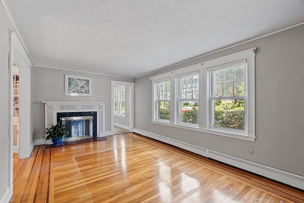 52 Plymouth Road Needham, MA 02492 - Photo 8 of 42 Gallery Image 8