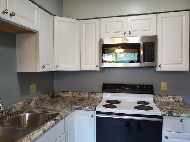 $2,100 | 2418 Adler, Middleton, WI 53562