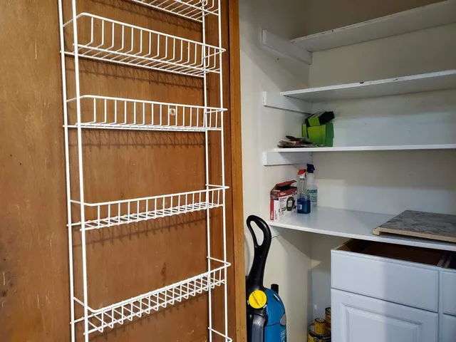 $2,100 | 2418 Adler, Middleton, WI 53562