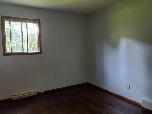 $2,100 | 2418 Adler, Middleton, WI 53562