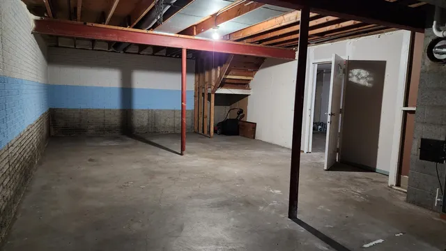 $2,100 | 2418 Adler, Middleton, WI 53562