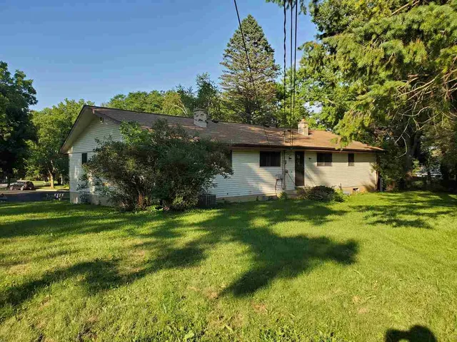 $2,100 | 2418 Adler, Middleton, WI 53562
