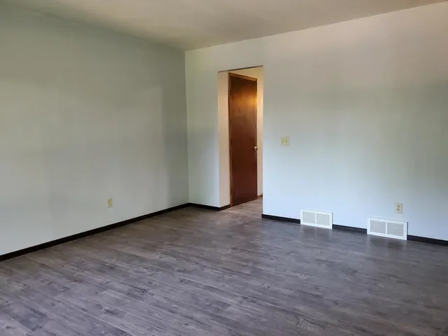 $2,100 | 2418 Adler, Middleton, WI 53562