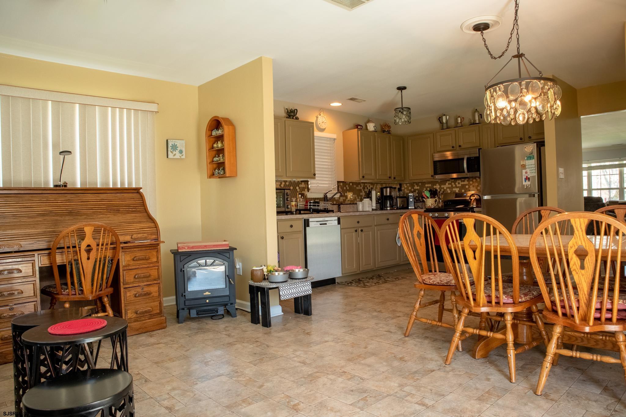 33 Gasko Road Mays Landing, NJ 08330 - Photo 6 of 18 Gallery Image 6
