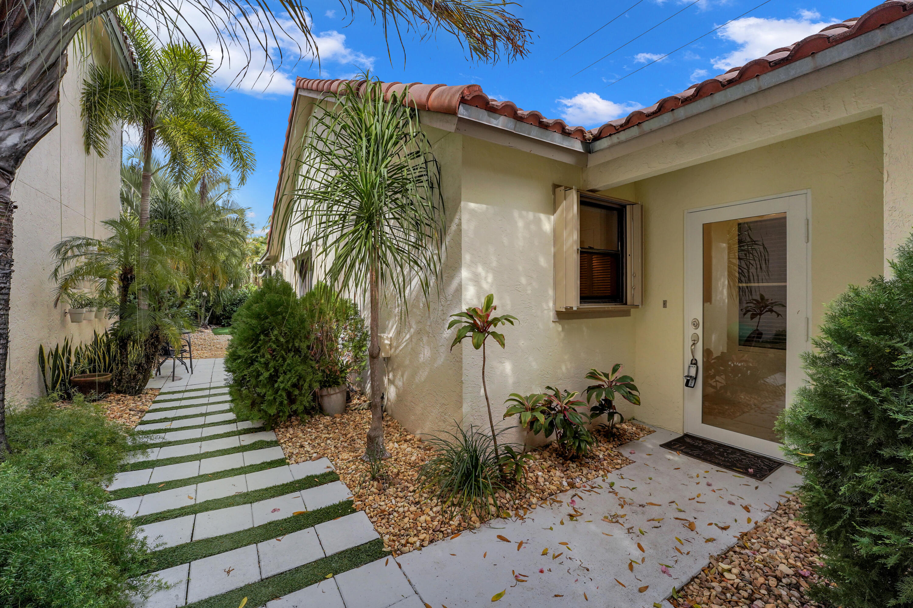 5521 Croydon Court Boca Raton, FL 33486 - Photo 2 of 46 DSC05665