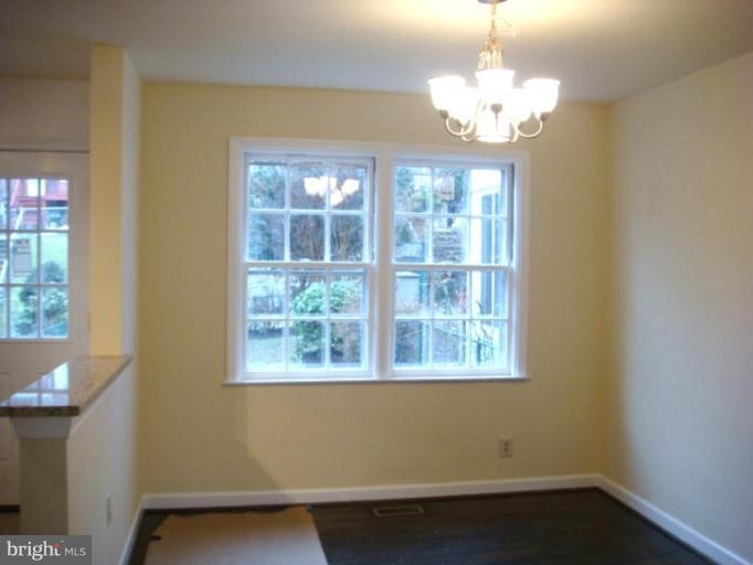 1009 St Dunstans Road Baltimore, MD 21212 - Photo 27 of 27 Dining Room #2