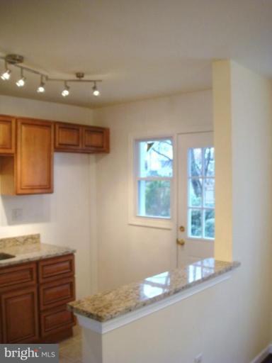 1009 St Dunstans Road Baltimore, MD 21212 - Photo 6 of 27 Kitchen/Dining Room