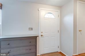17 Devon Court Sterling, VA 20165 - Photo 2 of 30 a bathroom with a window