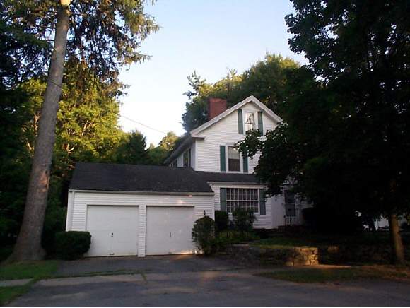 18 Grove Street Exeter, NH 03833 - Photo 1 of 1
