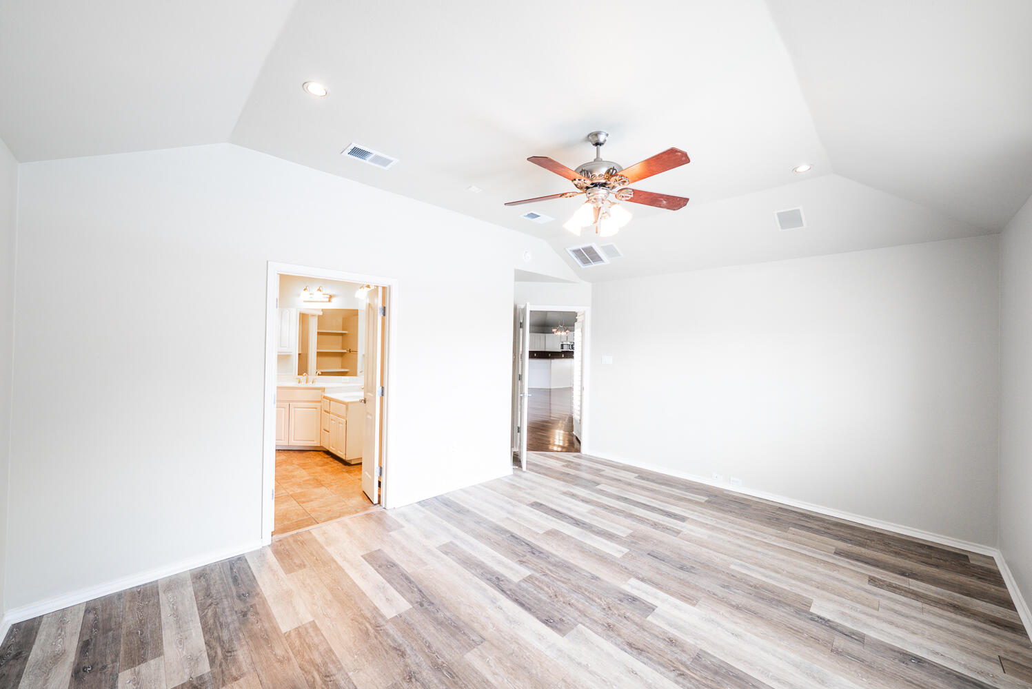 10907 Raleigh Avenue Lubbock, TX 79424 - Photo 9 of 27 DSC00963