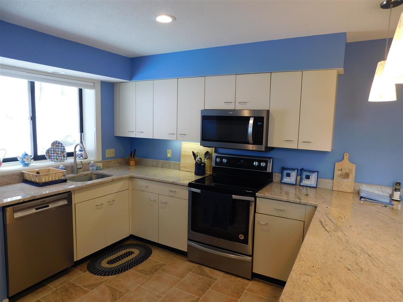 10 Granite Road, Unit 2 Lincoln, NH 03251 - Photo 4 of 28 Gallery Image 4