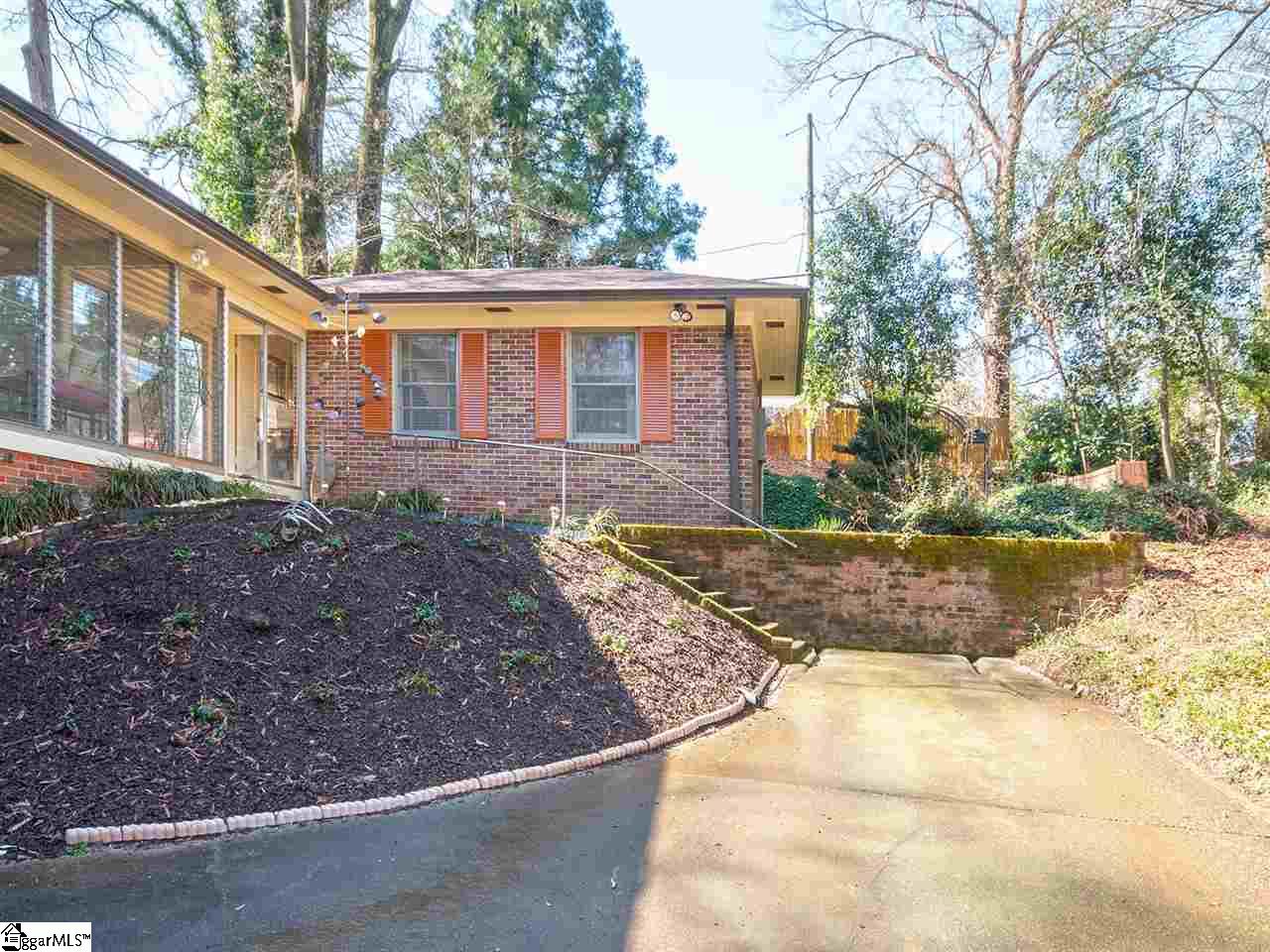 511 Woodland Way Anderson, SC 29621 - Photo 4 of 36