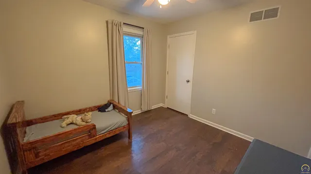 $237,000 | 3100 Southeast Eveningtide Way, Topeka, KS 66605